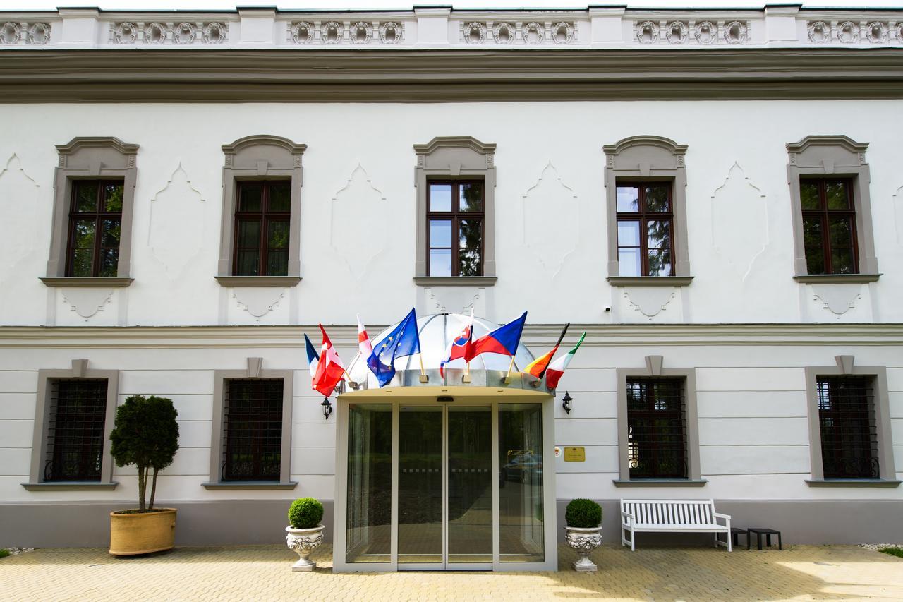 Hotel Gino Park Palace Povazska Bystrica Exterior foto
